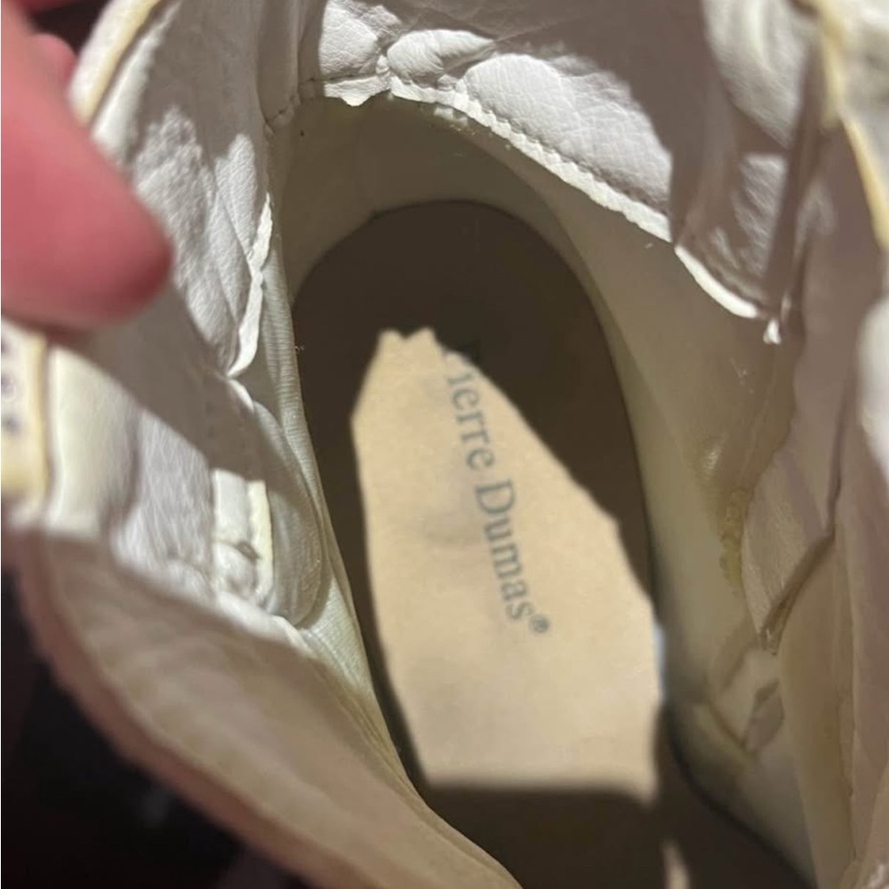 Pierre Dumas White Heeled Boots with Pointed Toe - Picture 2 of 9